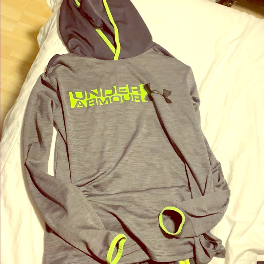 Under armour Hoodie & Nike shorts